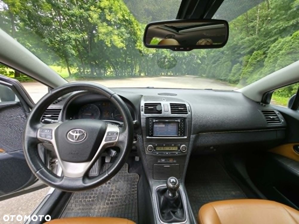 Toyota Avensis 1.8 Premium EU5 - 7