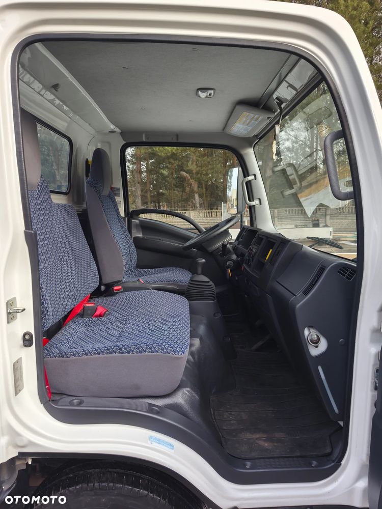 Isuzu M21 - M27 - 15