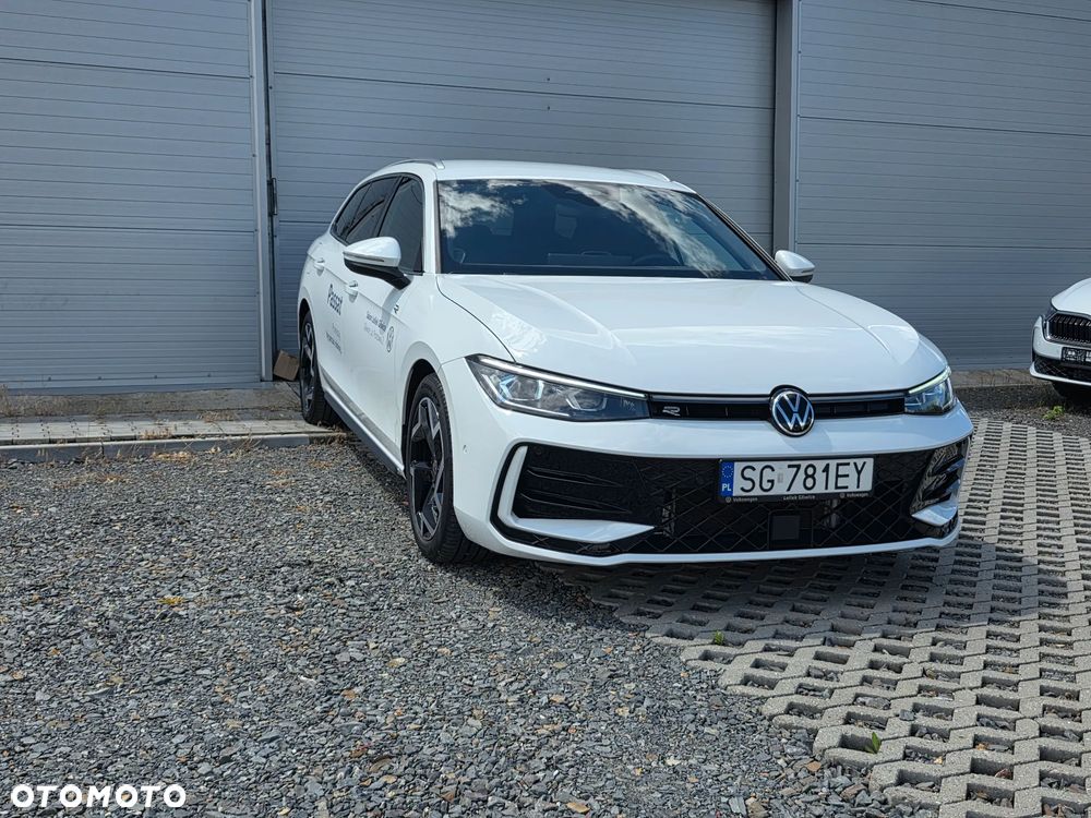 Volkswagen Passat - 13