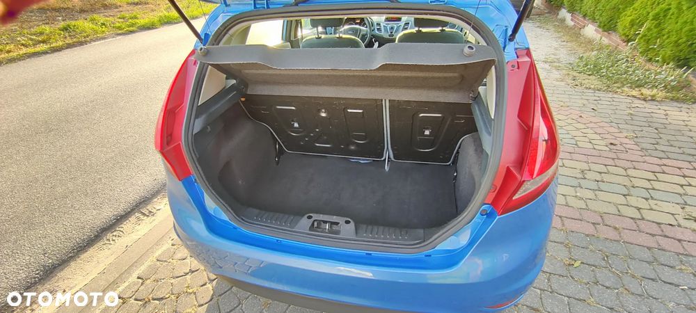 Ford Fiesta 1.25 Ambiente - 22