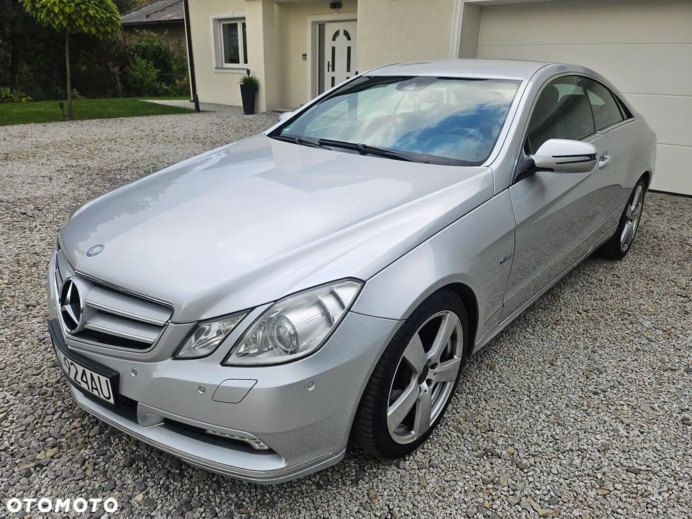 Mercedes-Benz E-Class 2010 photo 2