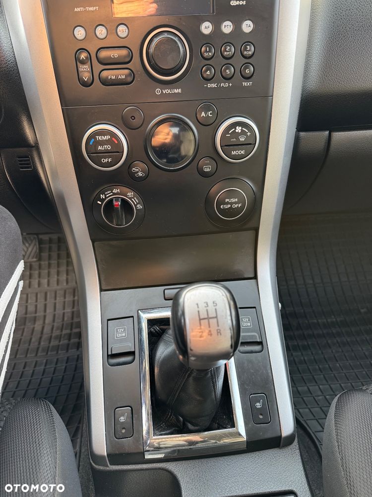 Suzuki Grand Vitara 1.9 DDiS Premium EU5 - 10