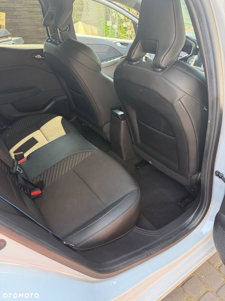 Renault Clio - 18