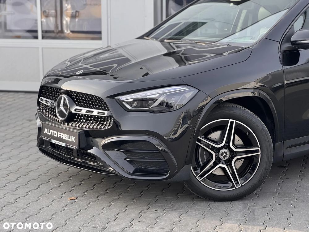 Mercedes-Benz GLA 200 AMG Line - 3