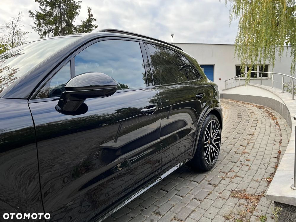 Porsche Cayenne GTS - 5