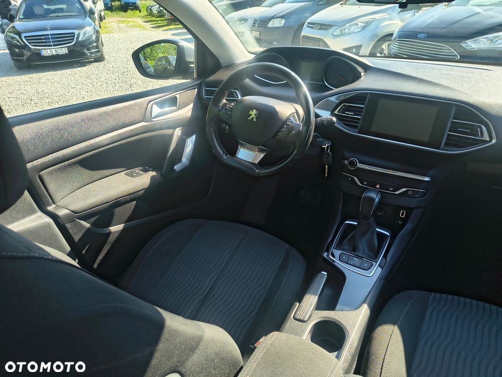 Peugeot 308 BlueHDi FAP 120 EAT6 Stop & Start Active - 21