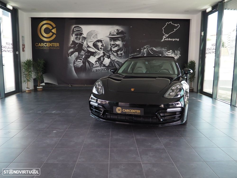 Porsche Panamera Sport Turismo - 1