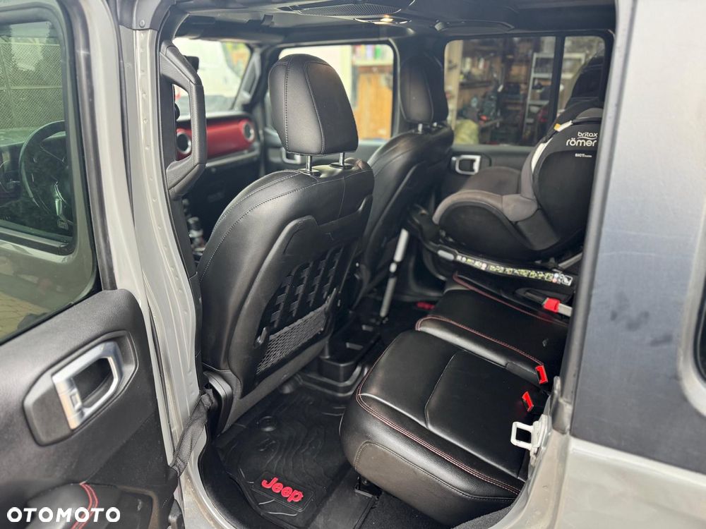 Jeep Wrangler - 6