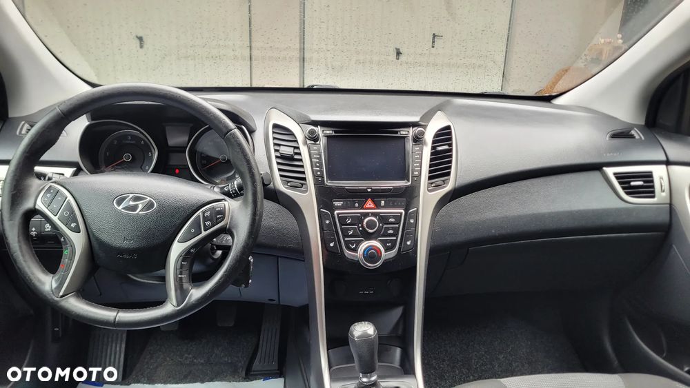 Hyundai i30 i30cw 1.6 CRDi Intro Edition - 30