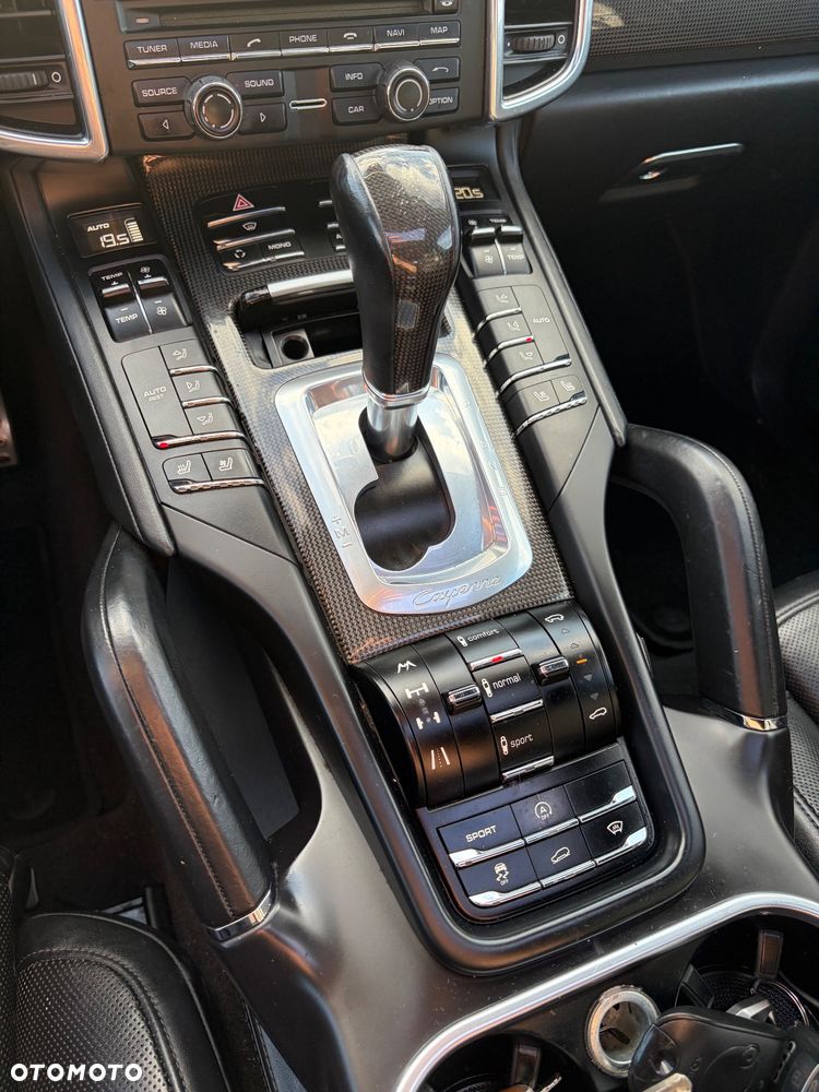 Porsche Cayenne S - 20
