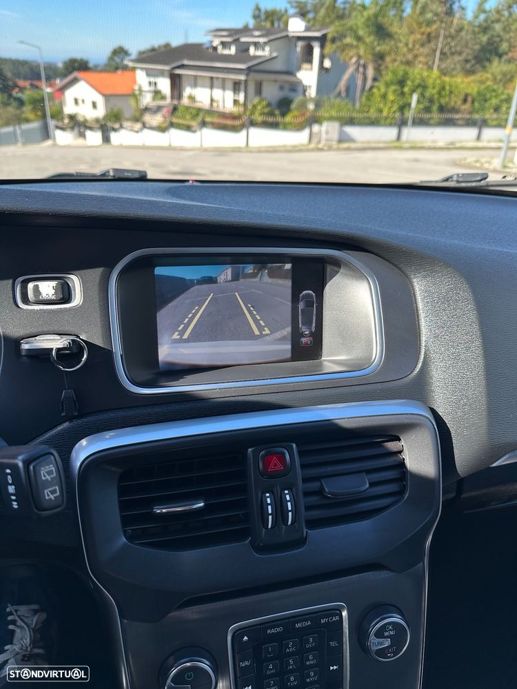 Volvo V40 D2 Momentum - 4