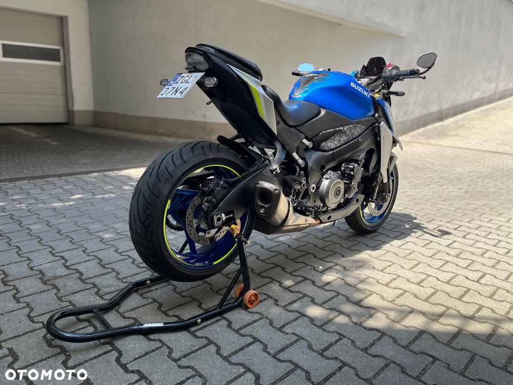 Suzuki GSX 1000 - 6
