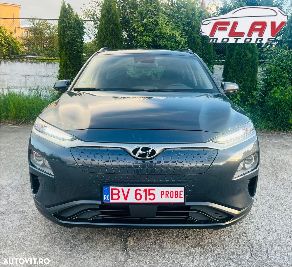 Hyundai KONA Select - 24