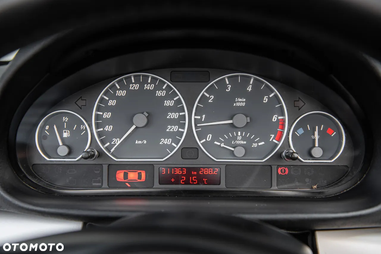 BMW Seria 3 330Ci - 17