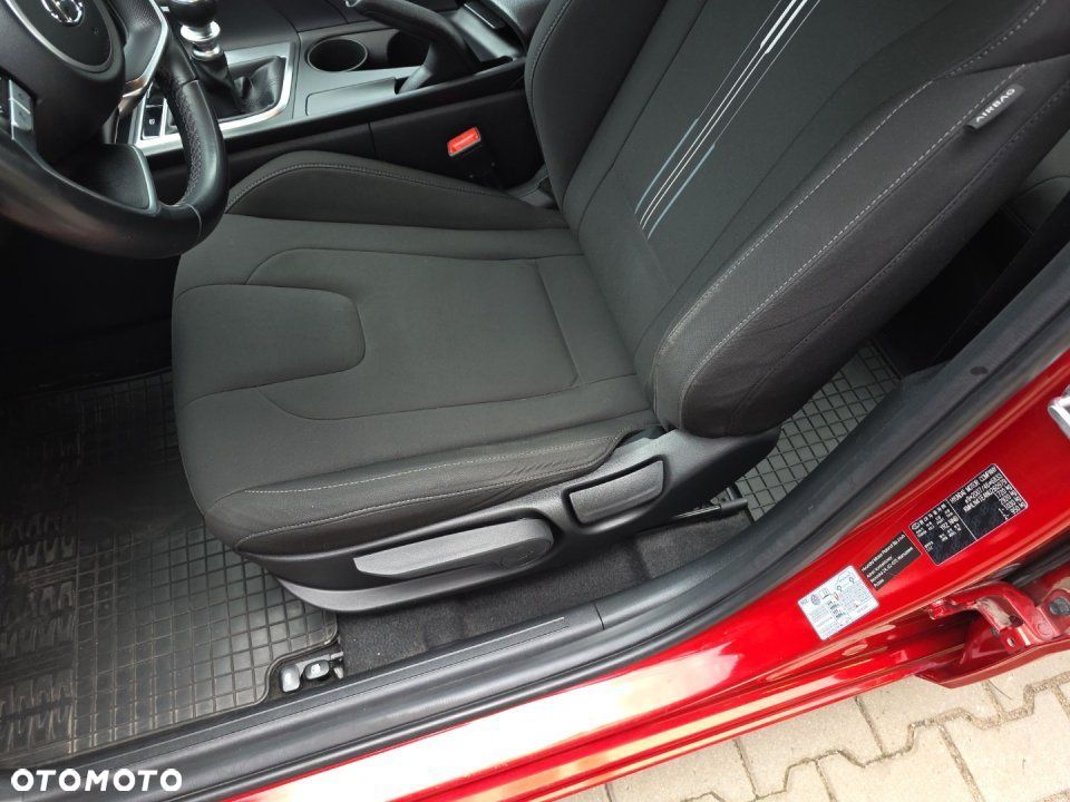 Hyundai Elantra - 13