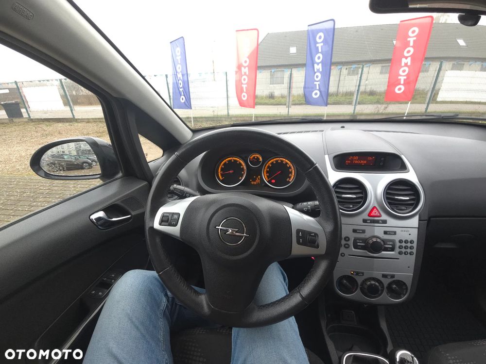 Opel Corsa 1.2 16V Enjoy - 30