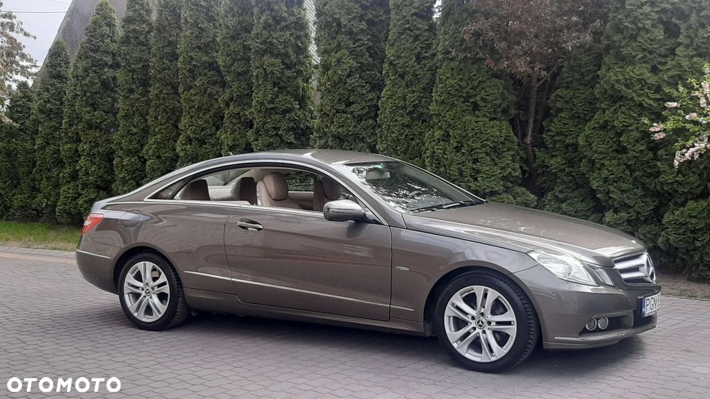Mercedes-Benz Klasa E 250 CGI BlueEFFICIENCY Automatik Avantgarde - 10
