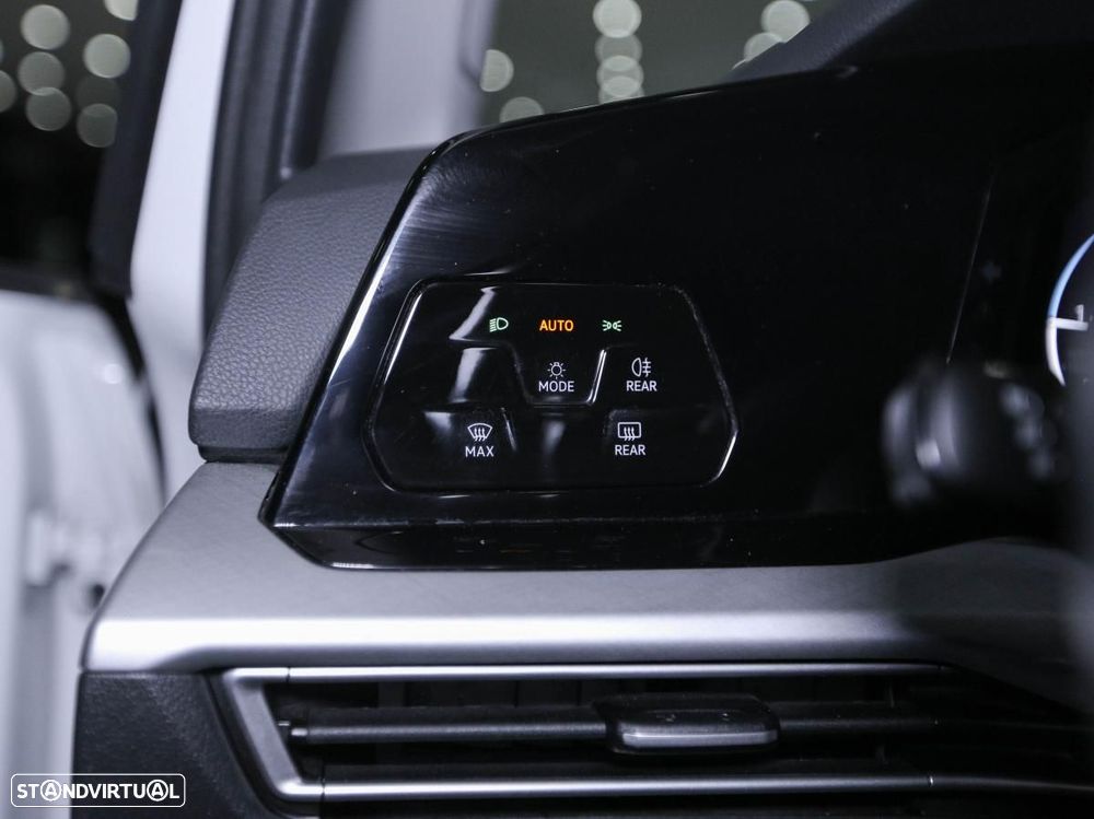 VW Golf 2.0 TDI Style - 12