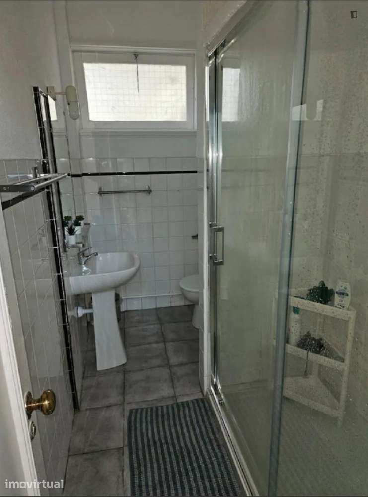 Apartamento com 3 quartos - localizado em Cedofeita Porto - Grande imagem: 2/23