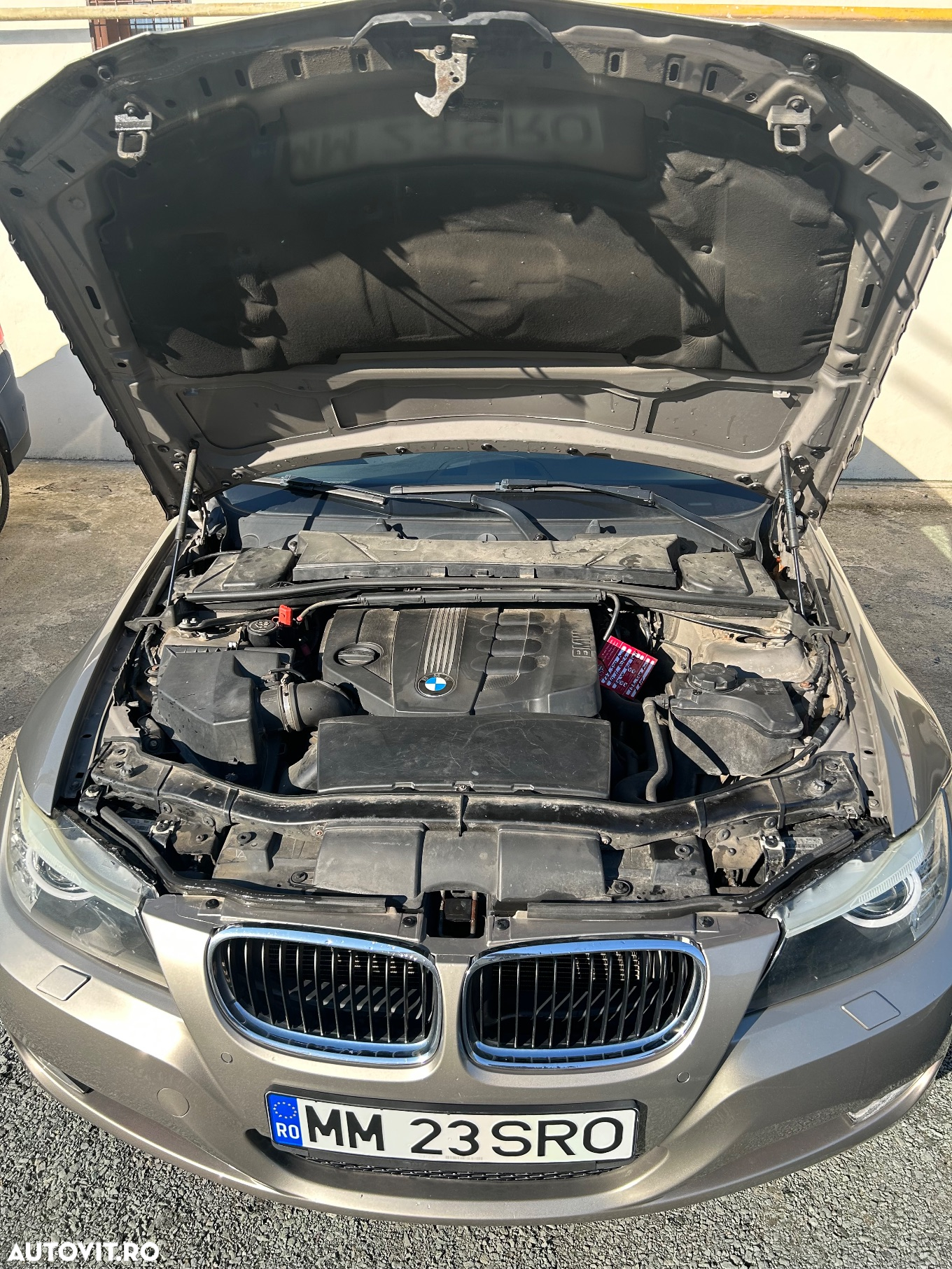 BMW Seria 3 318d DPF Touring Aut. - 19