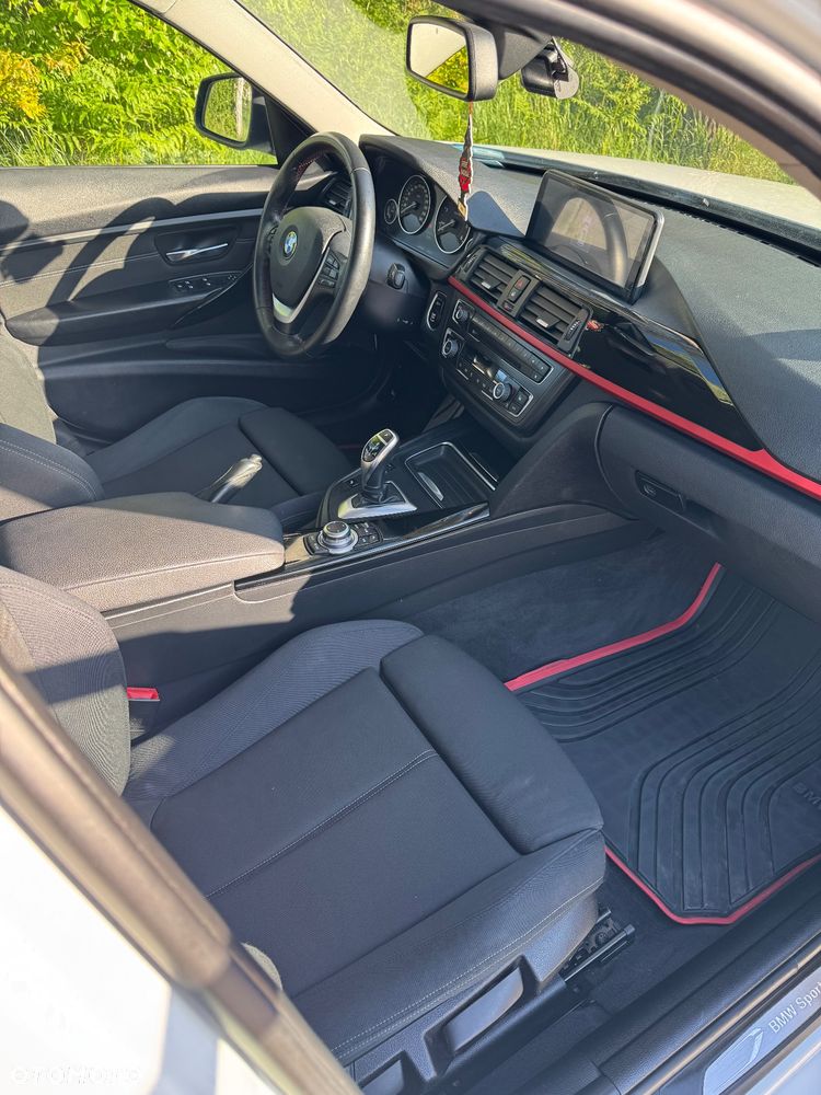 BMW Seria 3 330d Sport Line - 6