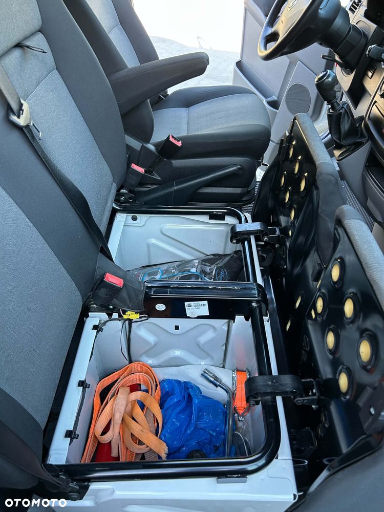 Volkswagen CRAFTER - 27