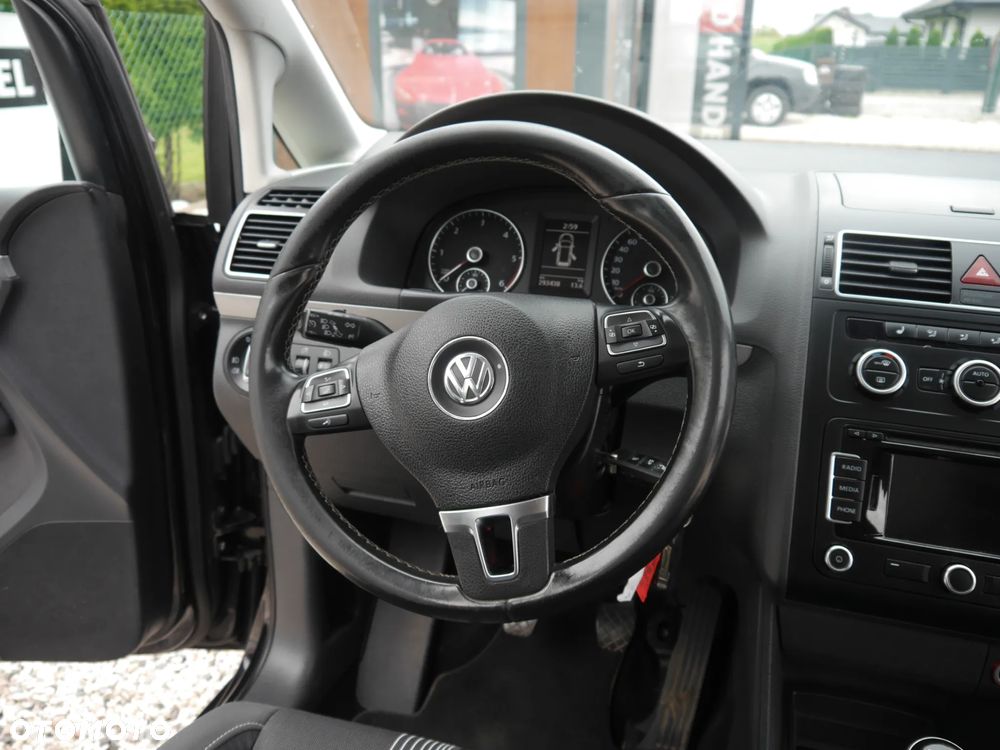 Volkswagen Touran 2.0 TDI DPF BlueMotion Technology MATCH - 9