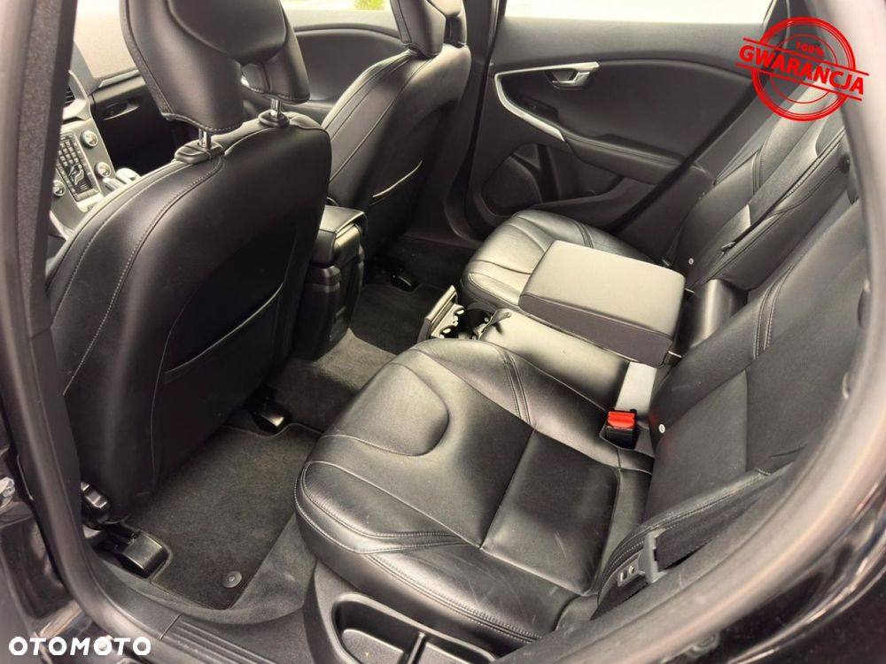 Volvo V40 D2 Drive-E R-Design Kinetic - 14