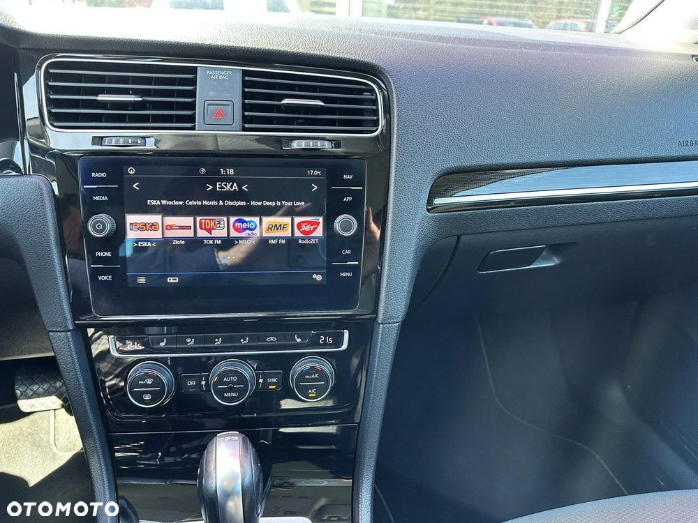 Volkswagen Golf Variant 1.5 eTSI EVO R-Line DSG - 24