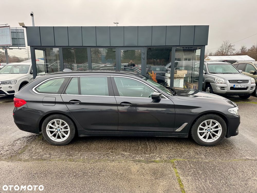 BMW Seria 5 520d xDrive Sport Line - 11