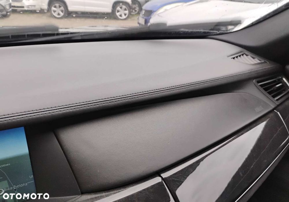 BMW Seria 7 - 24