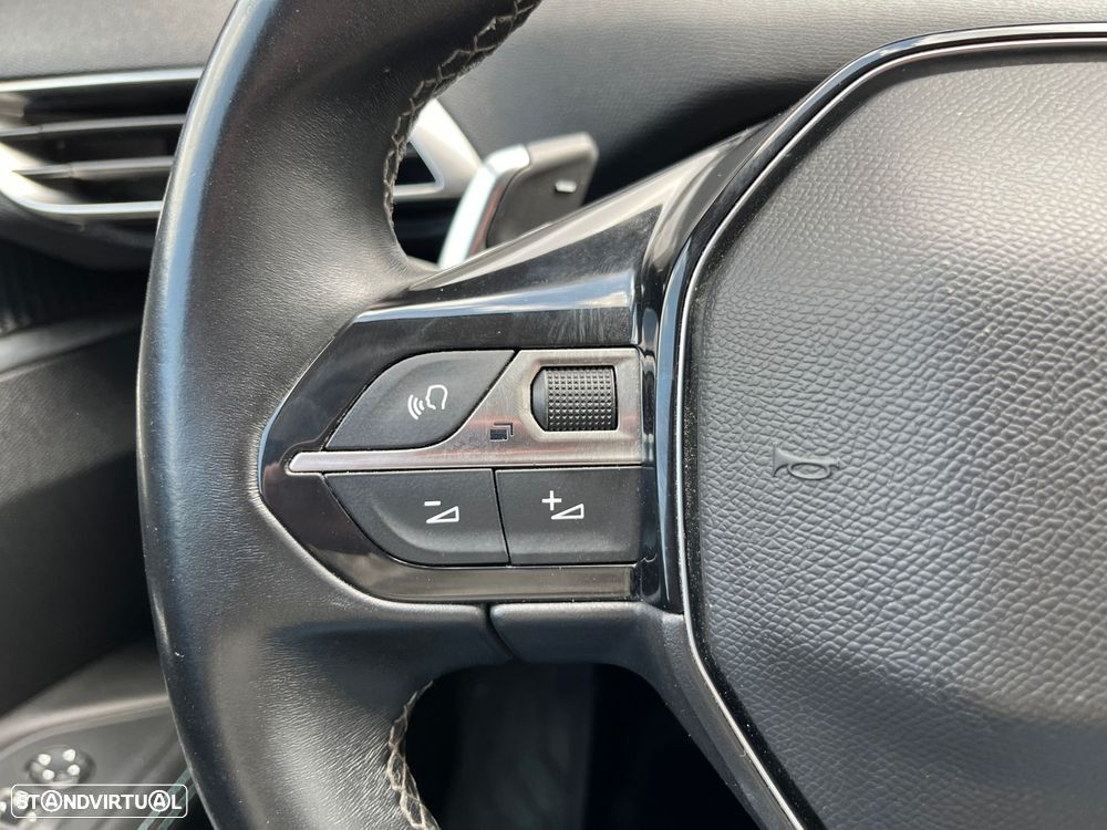 Peugeot 3008 225 e-EAT8 Allure - 17