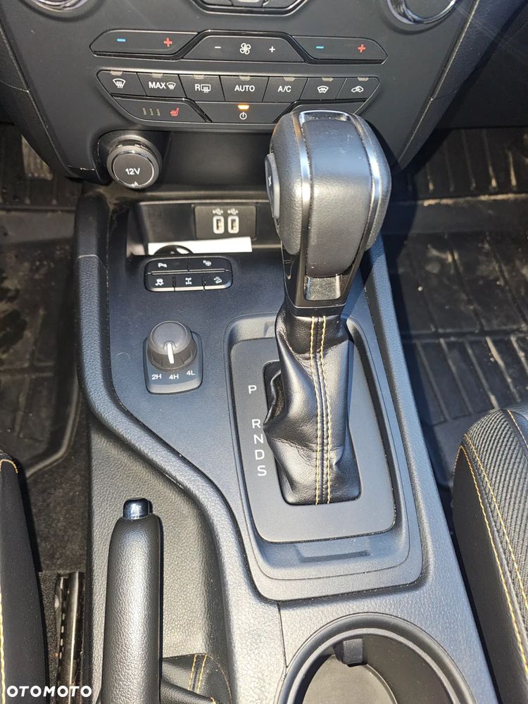 Ford Ranger 2.0 EcoBlue 4x4 DC Wildtrak - 39
