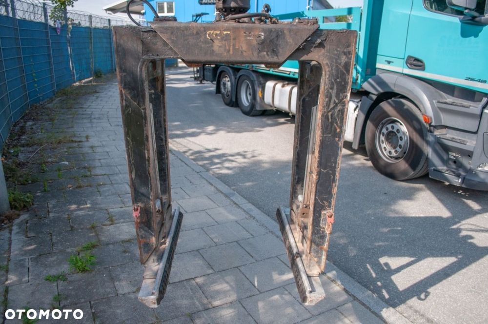 Mercedes-Benz Antos 2548 + Atlas 165.2VB-A12 - 8