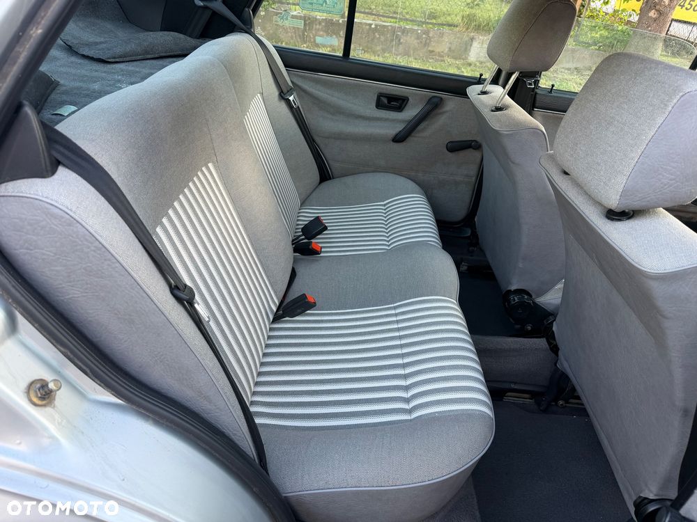 Volkswagen Jetta - 27