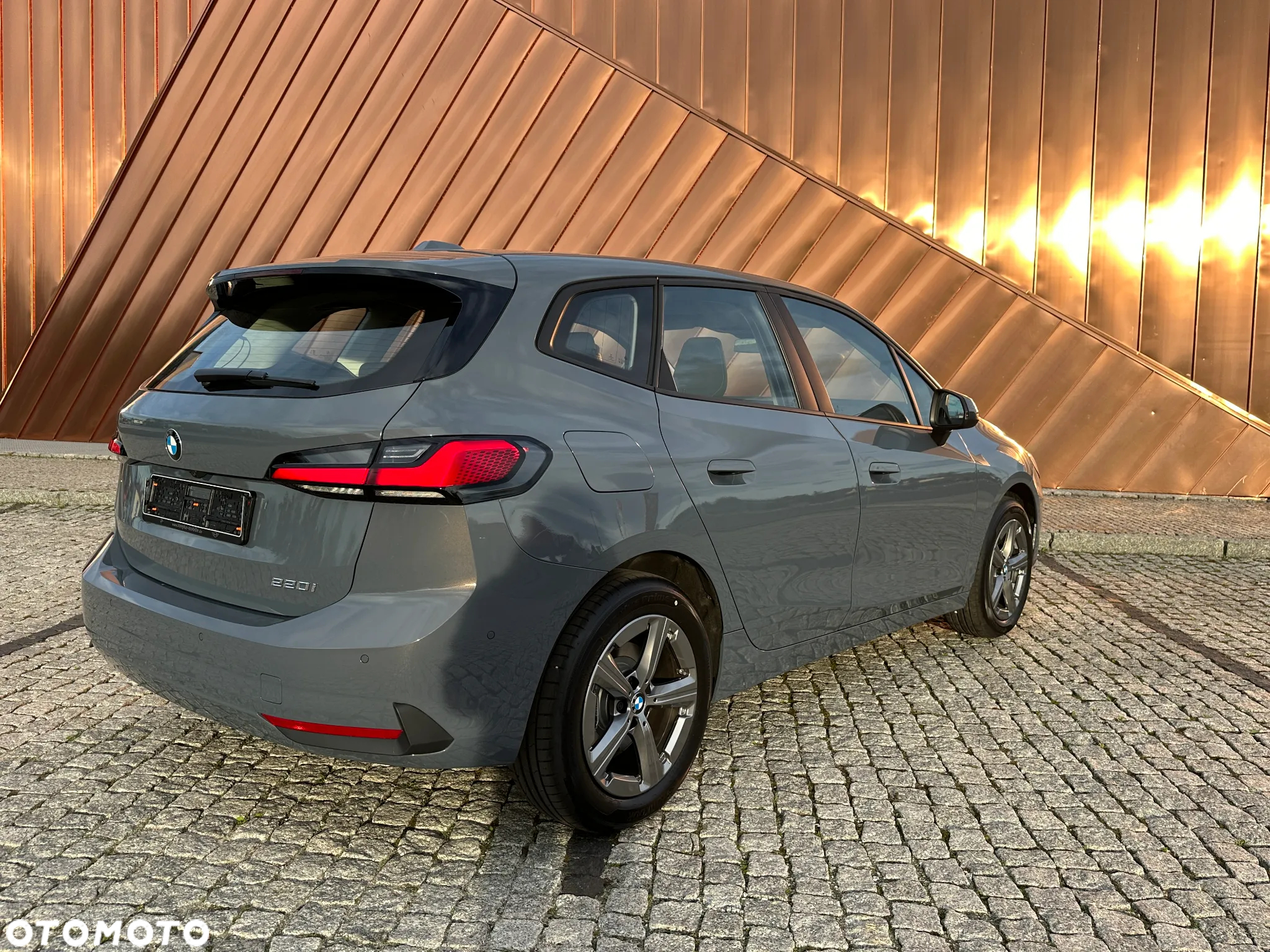 BMW Seria 2 220i Active Tourer - 6