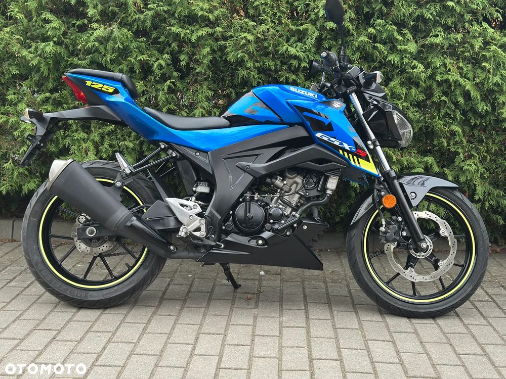 Suzuki GSX - 3