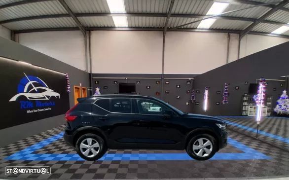 Volvo XC 40 1.5 T2 Momentum - 2