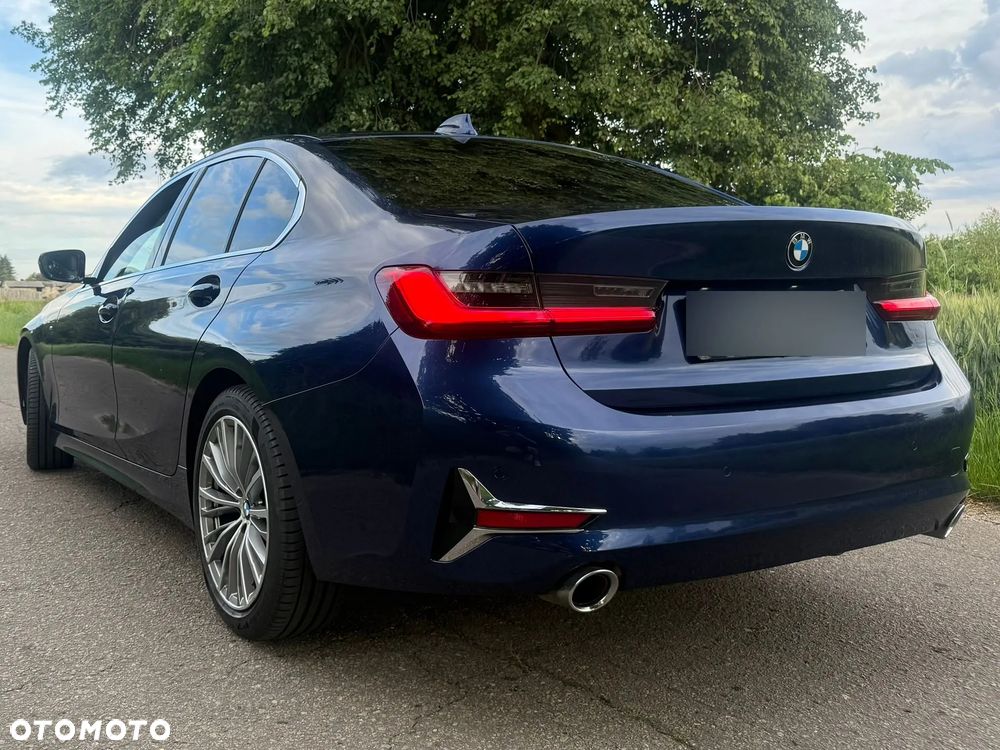 BMW Seria 3 320i Luxury Line - 6