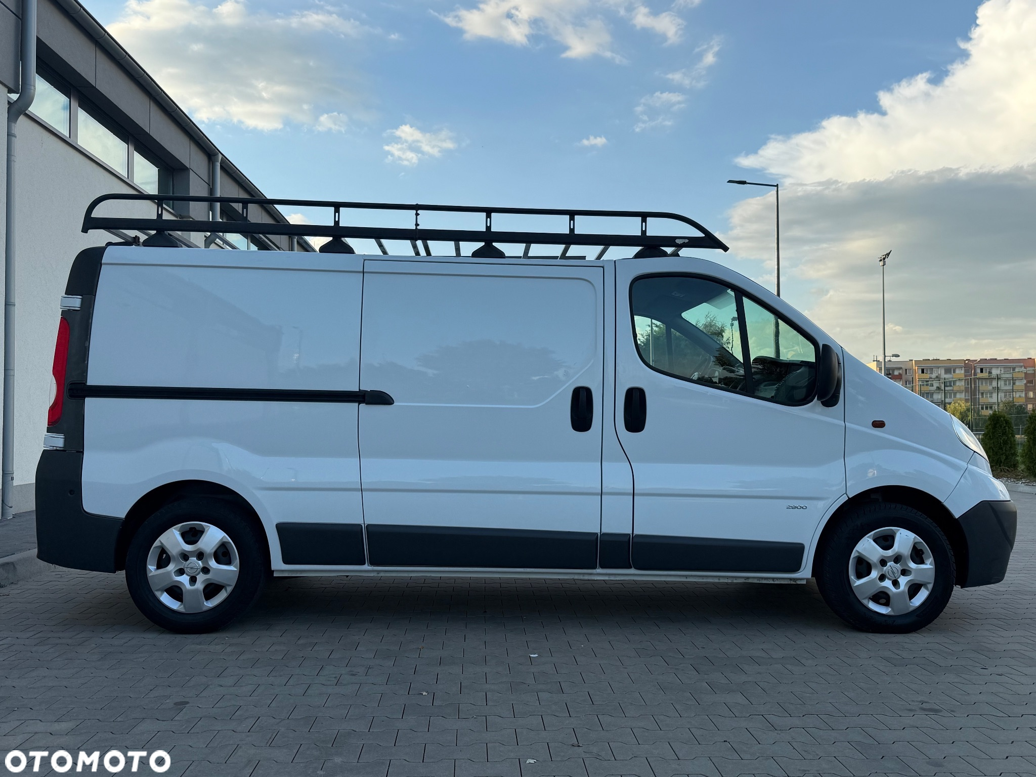 Opel Vivaro - 10