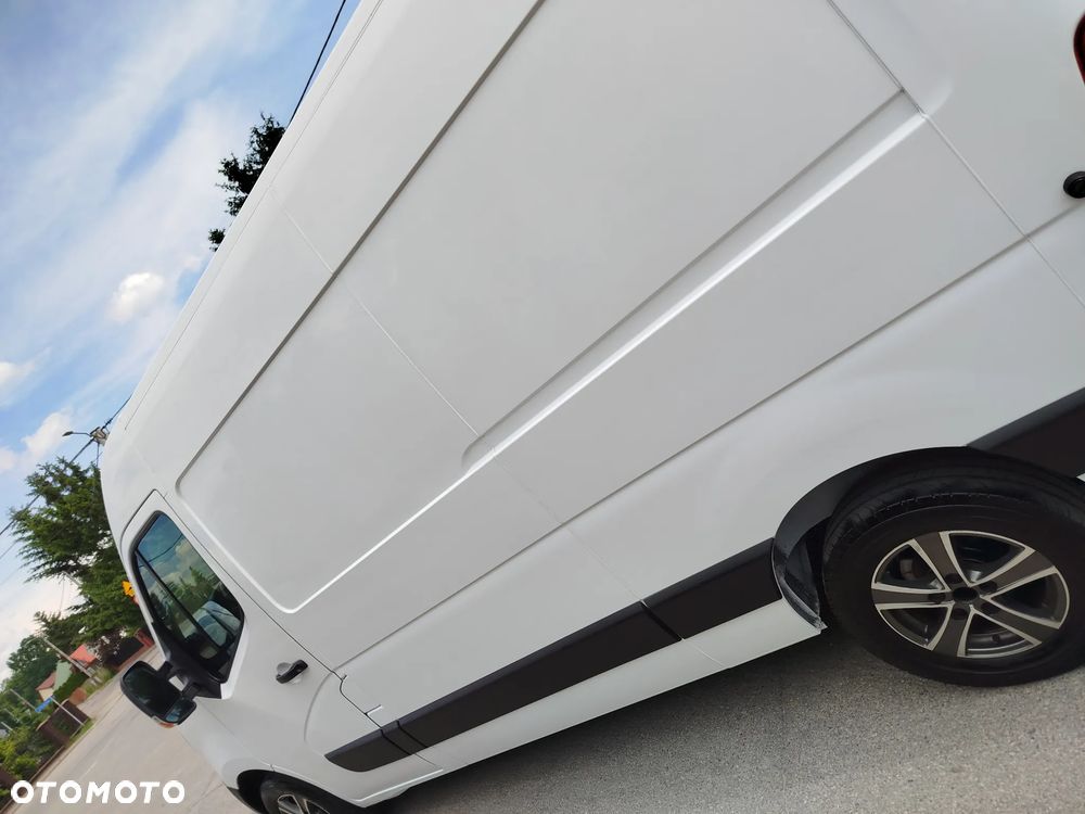 Renault Master L2H2 ŚREDNIAK 2.3DCI - 18