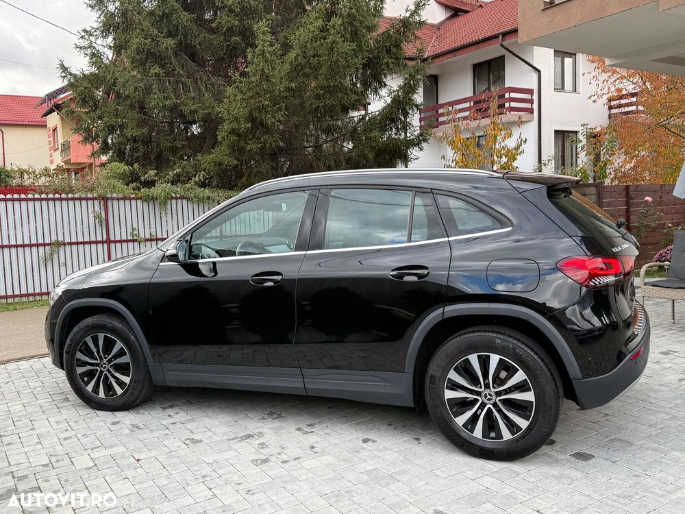 Mercedes-Benz GLA 200 d 4Matic 8G-DCT - 11
