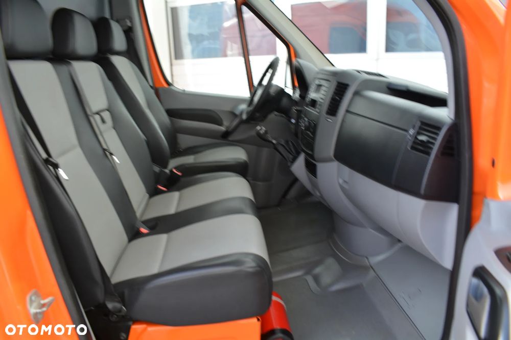 Volkswagen CRAFTER 35 2.0TDI - 29