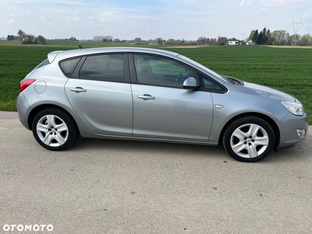 Opel Astra 1.4 T Cosmo - 1