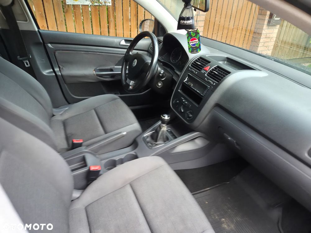 Volkswagen Golf - 17
