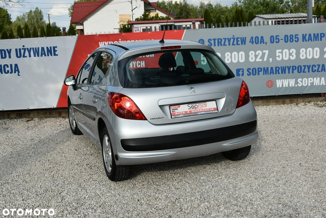 Peugeot 207 - 10
