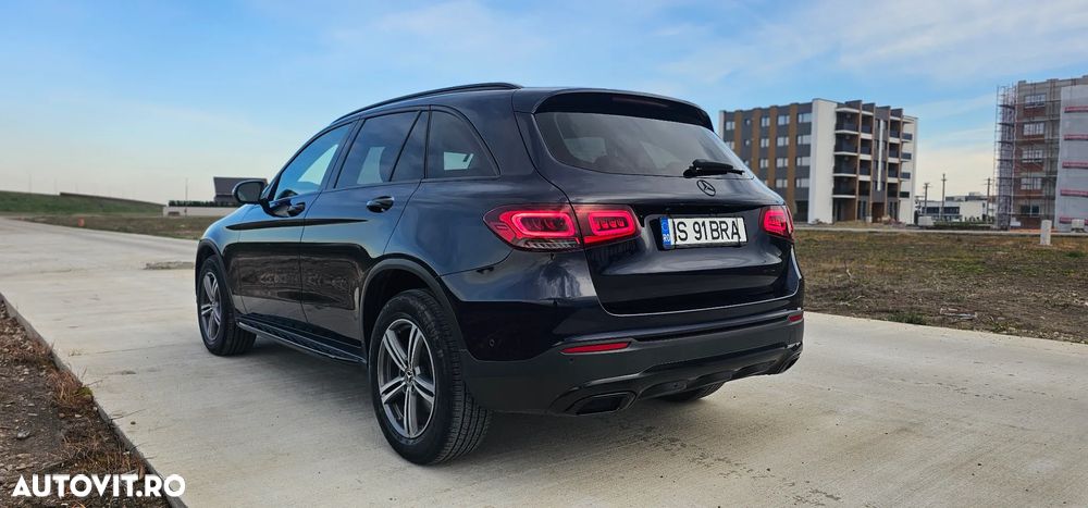 Mercedes-Benz GLC 300 4MATIC - 2