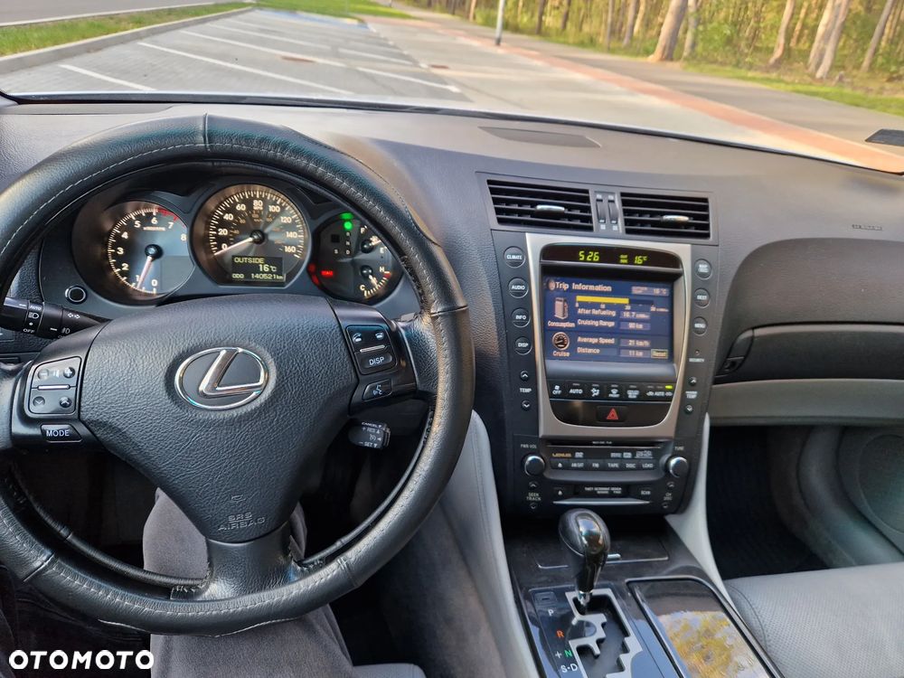Lexus GS - 3