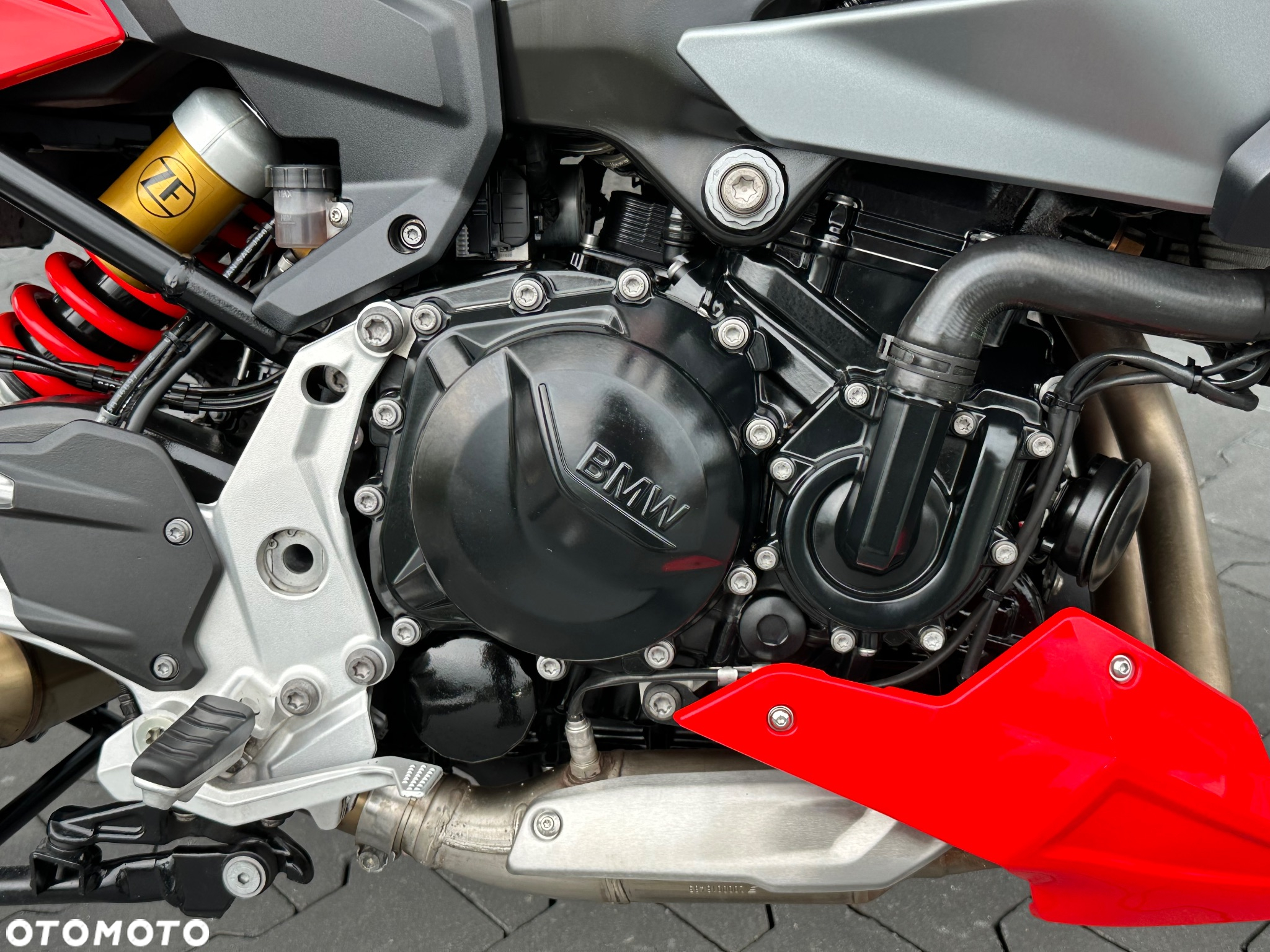 BMW XR - 17