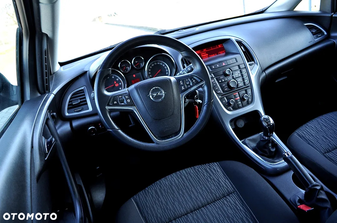 Opel Astra V 1.4 Essentia - 14